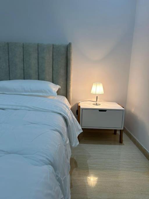 Moderne S2 Jardin De Carthage Tunis